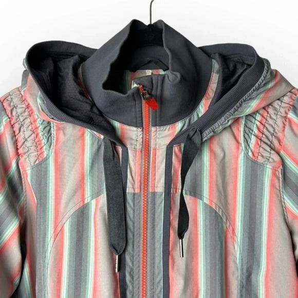 lululemon athletica Striped Multicolor Jacket - Picture 4 of 14